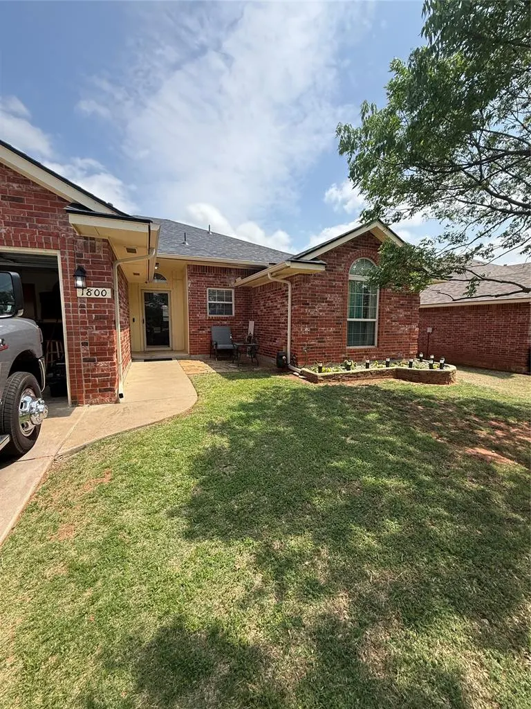 Photo 35 — 1800 Meadow Run Drive, Moore, OK 73160