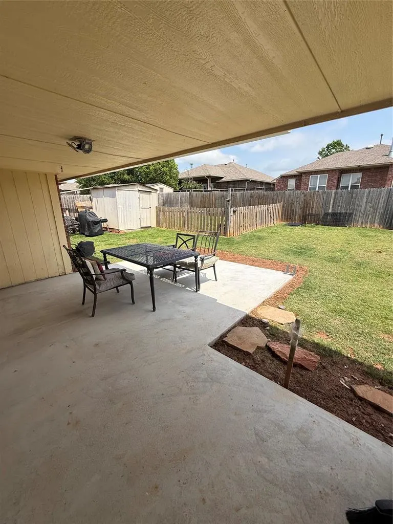 Photo 39 — 1800 Meadow Run Drive, Moore, OK 73160