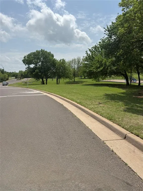 Photo 46 — 1800 Meadow Run Drive, Moore, OK 73160