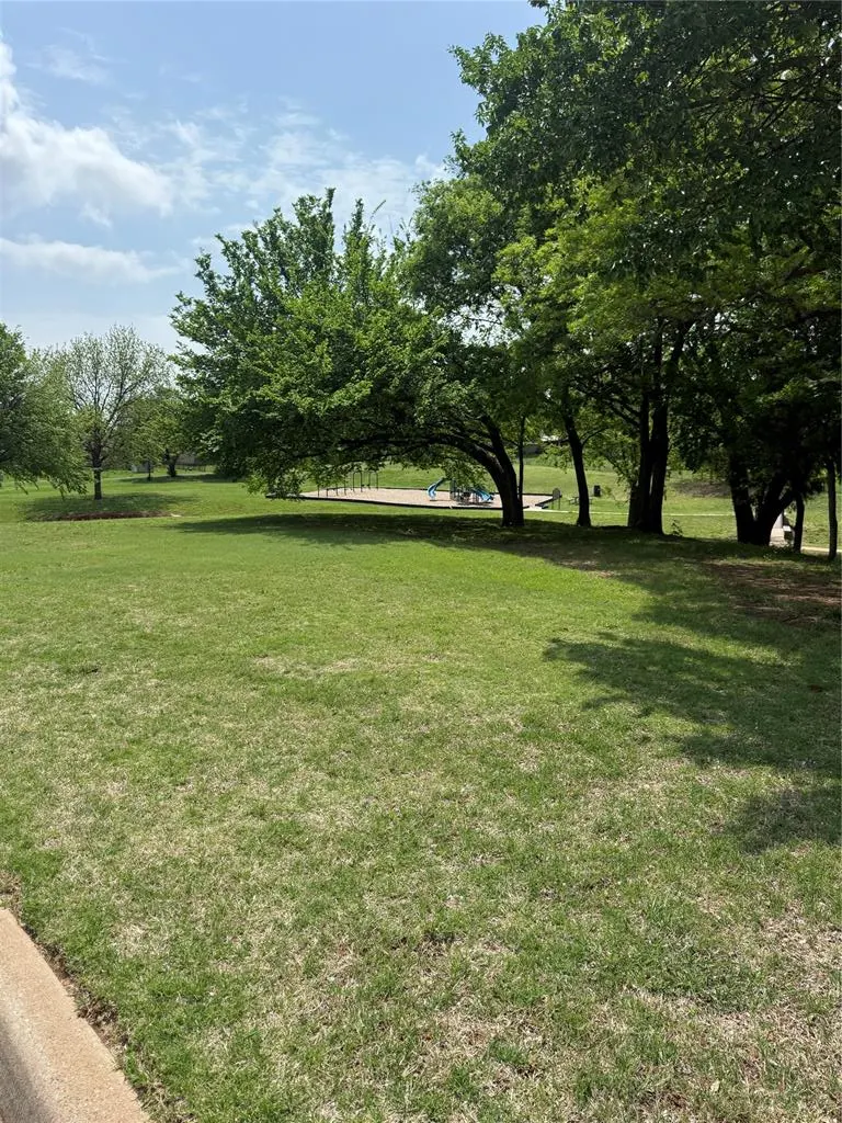 Photo 48 — 1800 Meadow Run Drive, Moore, OK 73160