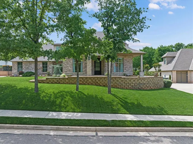 Front exterior — 2801 Woodland Creek Drive, Edmond, OK 73034