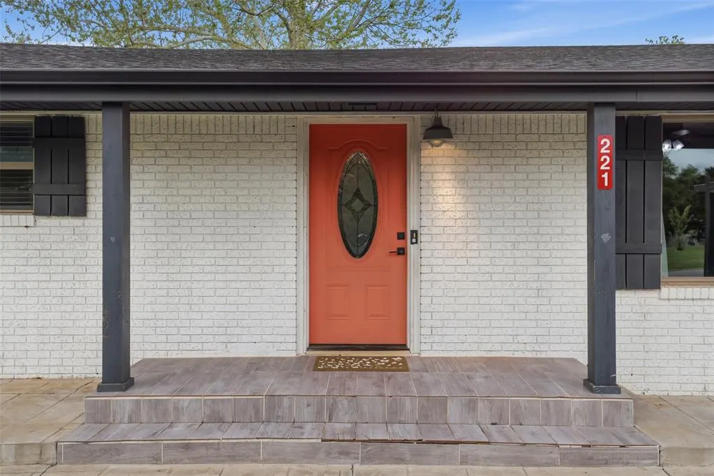 Photo 4 — 221 S Pybas Street, Washington, OK 73093