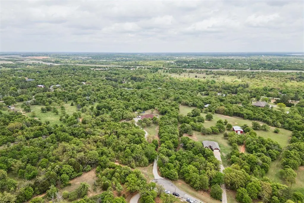 Photo 2 — 6900 Forest Oaks Road, Newalla, OK 74857