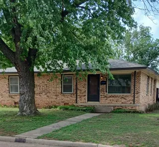 Sold home at 837 S Stahl Drive