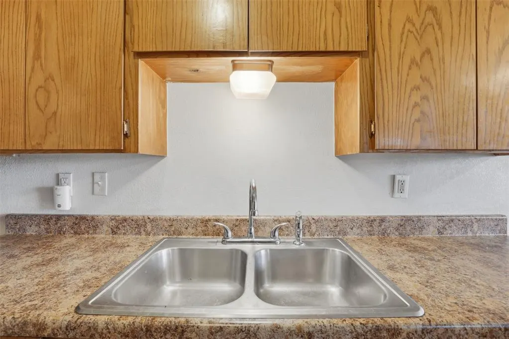 Photo 8 — 2313 8th Street, Prague, OK 74864