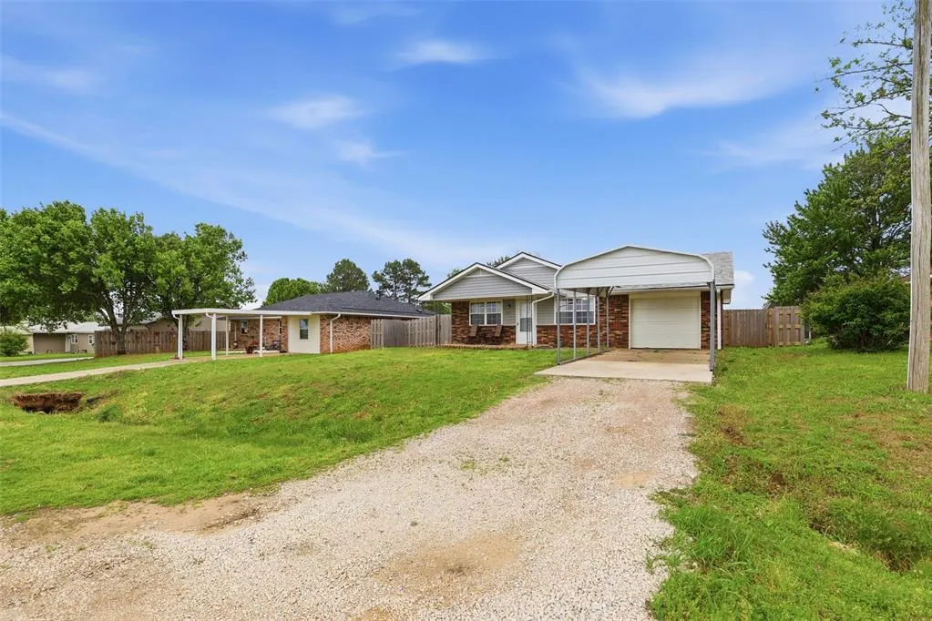 Photo 32 — 2313 8th Street, Prague, OK 74864