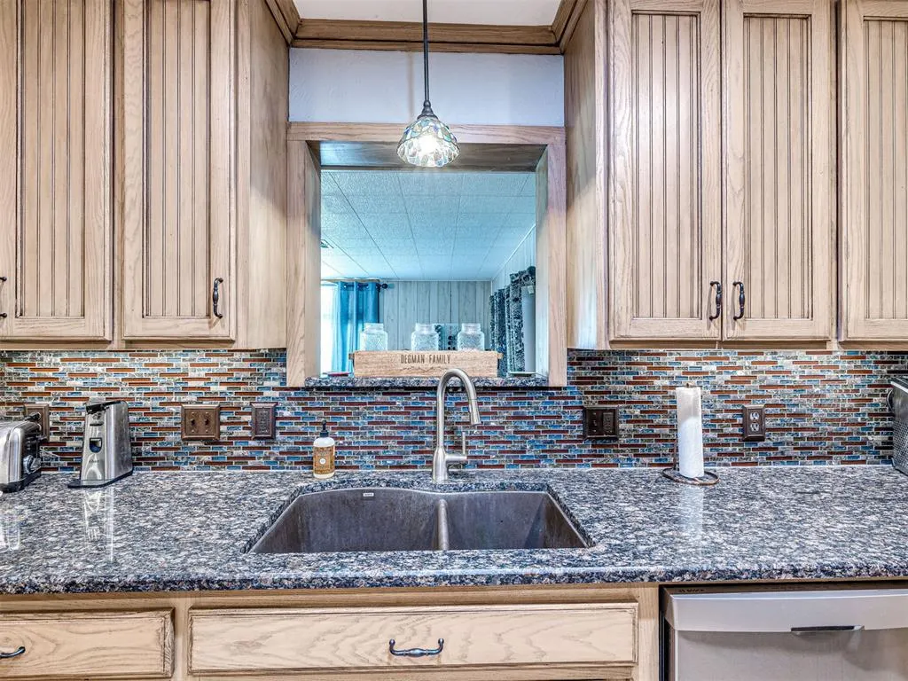Photo 13 — 43302 Hazel Dell Road, Meeker, OK 74855