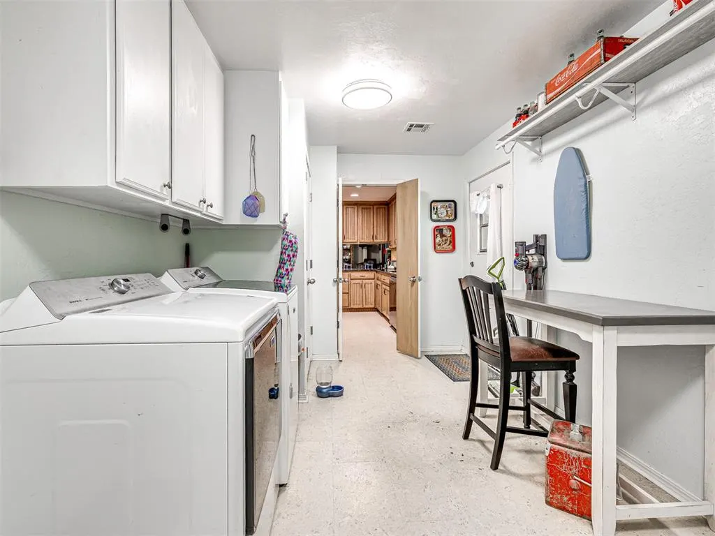 Photo 17 — 43302 Hazel Dell Road, Meeker, OK 74855