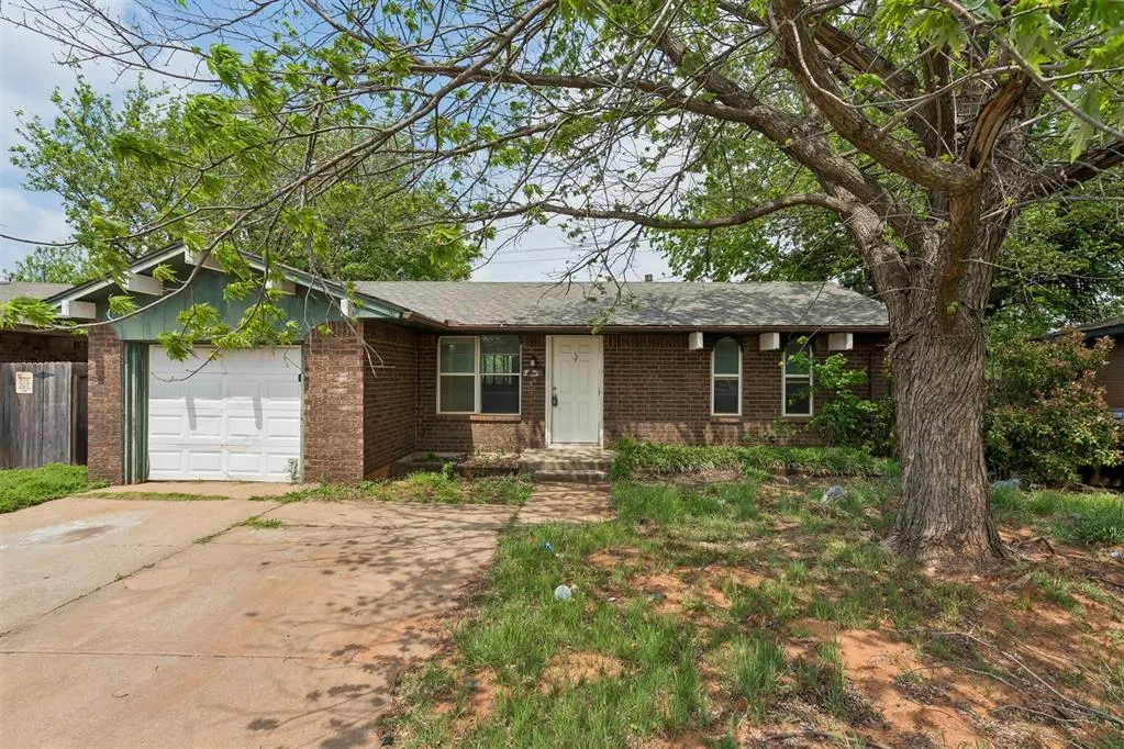 Front exterior — 3005 SE 51st Street, Oklahoma City, OK 73135