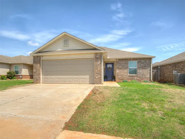 Front exterior — 4320 Siena Ridge Boulevard, Mustang, OK 73179