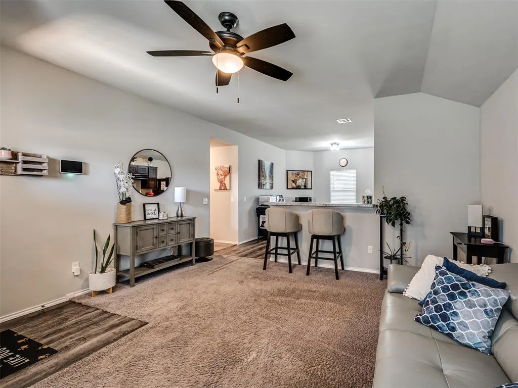 Photo 4 — 4320 Siena Ridge Boulevard, Mustang, OK 73179