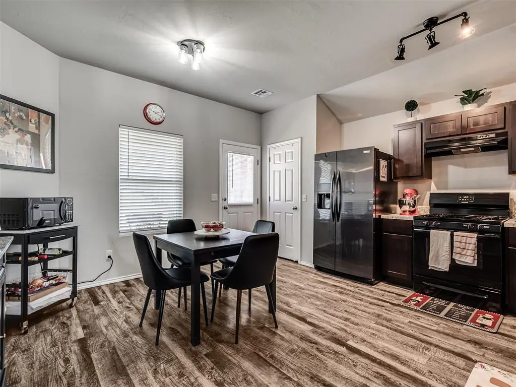 Photo 10 — 4320 Siena Ridge Boulevard, Mustang, OK 73179