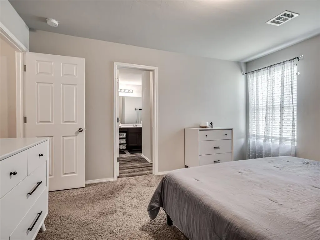Photo 14 — 4320 Siena Ridge Boulevard, Mustang, OK 73179