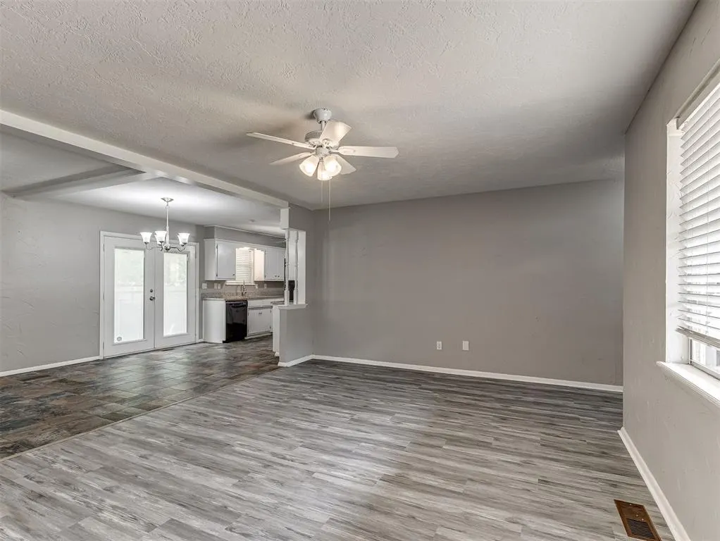 Photo 6 — 2013 Hardy Drive, Edmond, OK 73013