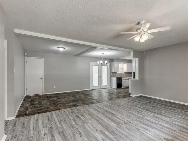 Photo 7 — 2013 Hardy Drive, Edmond, OK 73013