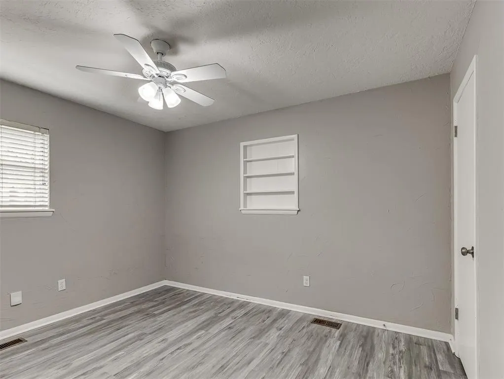 Photo 18 — 2013 Hardy Drive, Edmond, OK 73013