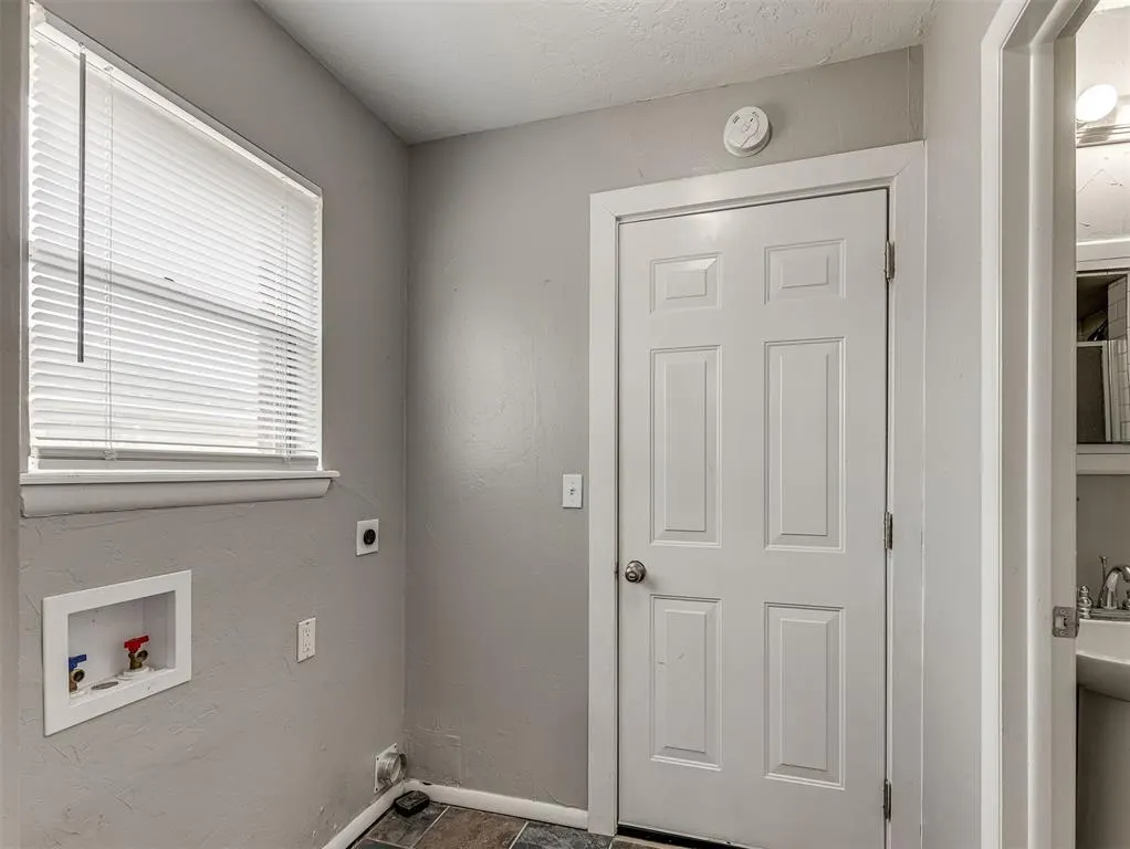 Photo 24 — 2013 Hardy Drive, Edmond, OK 73013
