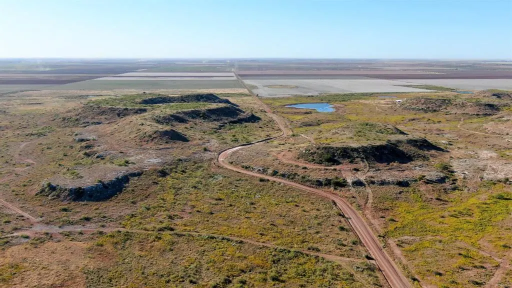 Photo 6 — E 1560 Road, Olustee, OK 73560