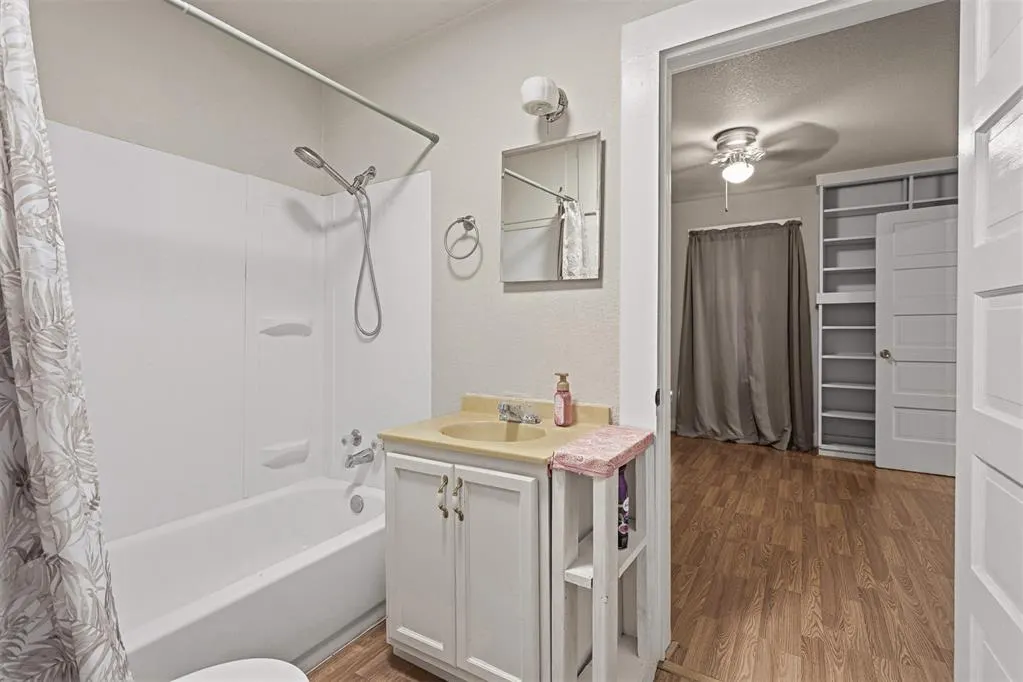 Photo 12 — 214 S Locust Street, Pauls Valley, OK 73075