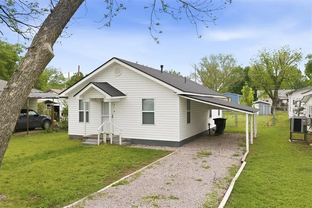 Photo 16 — 214 S Locust Street, Pauls Valley, OK 73075