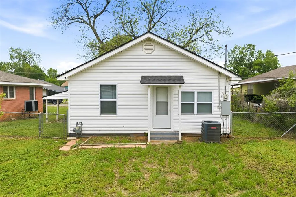 Photo 20 — 214 S Locust Street, Pauls Valley, OK 73075