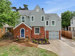 Sold home at 2704 NW 25th Street