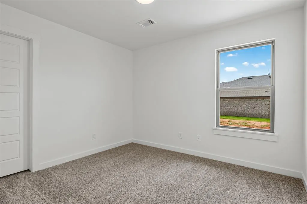 Photo 16 — 3918 Eureka Drive, Norman, OK 73069