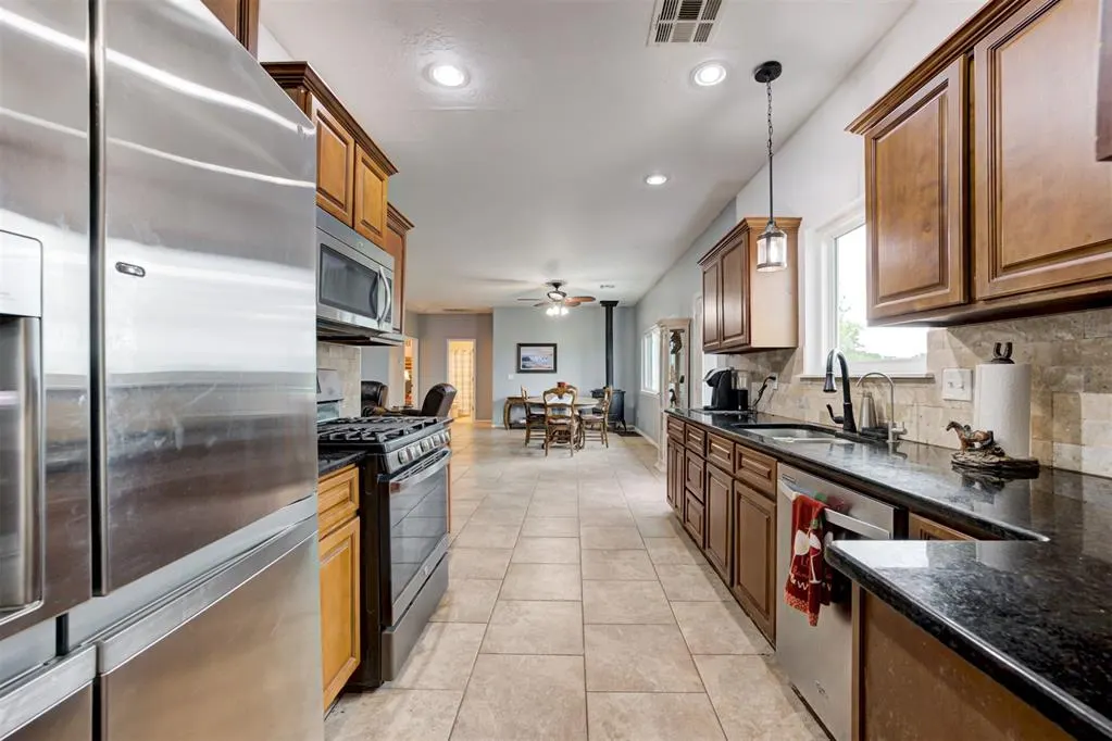 Photo 13 — 2013 County Road 1420, Alex, OK 73002