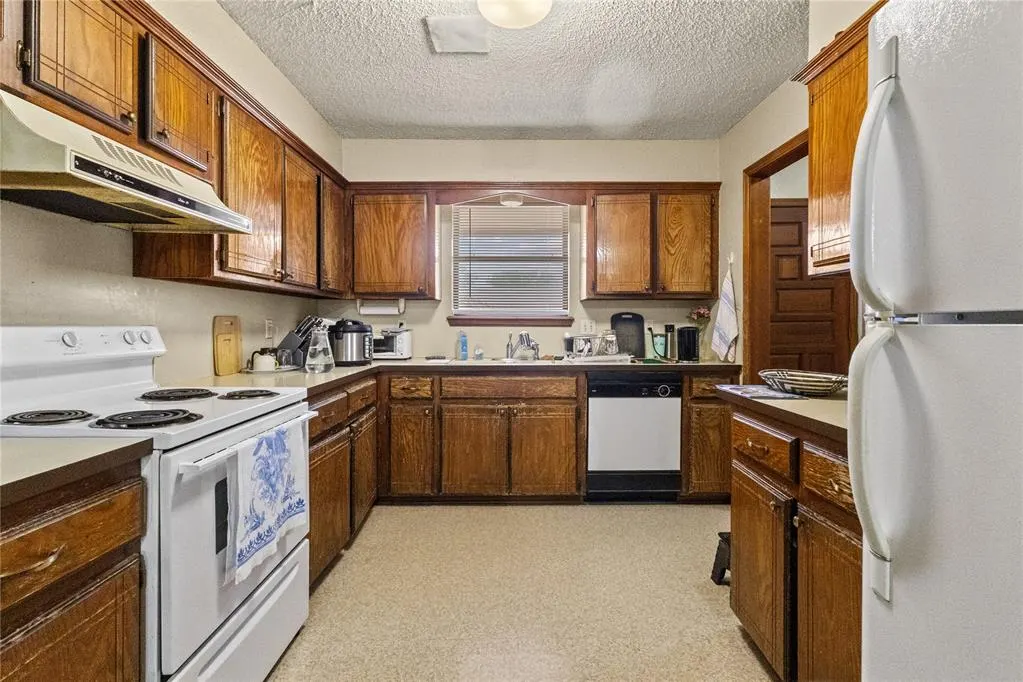 Photo 25 — 920 N Elm Street, Weatherford, OK 73096