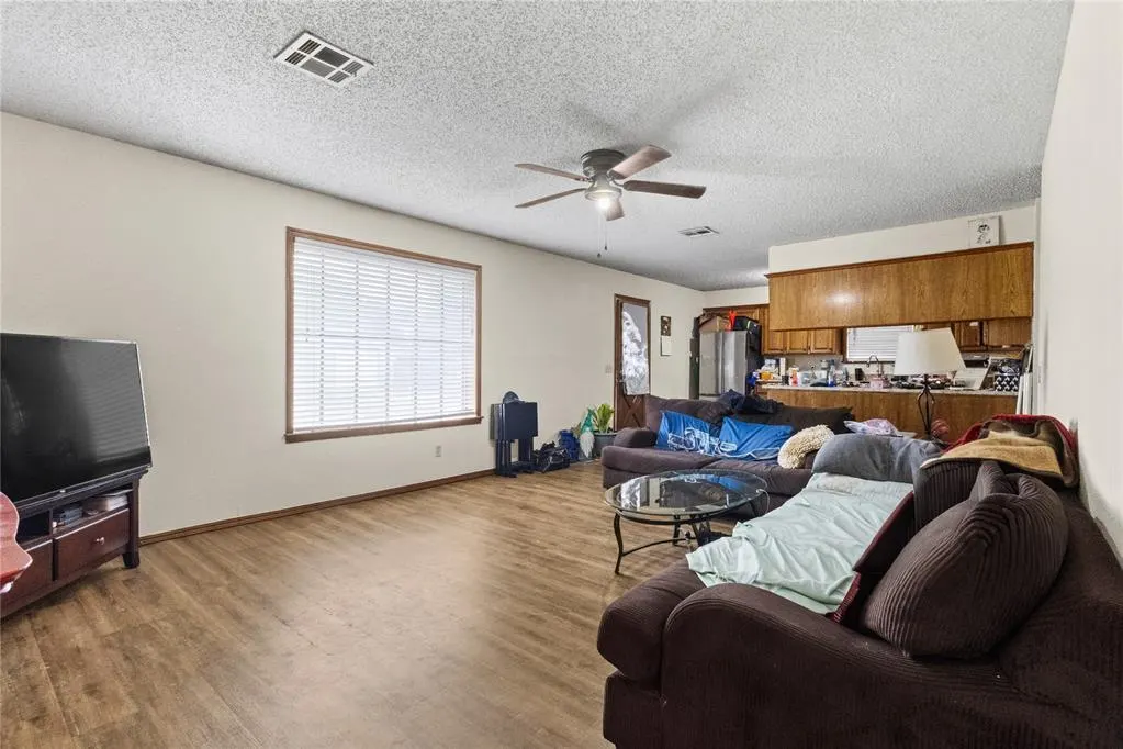 Photo 8 — 2113 Lynn Lane, Weatherford, OK 73096