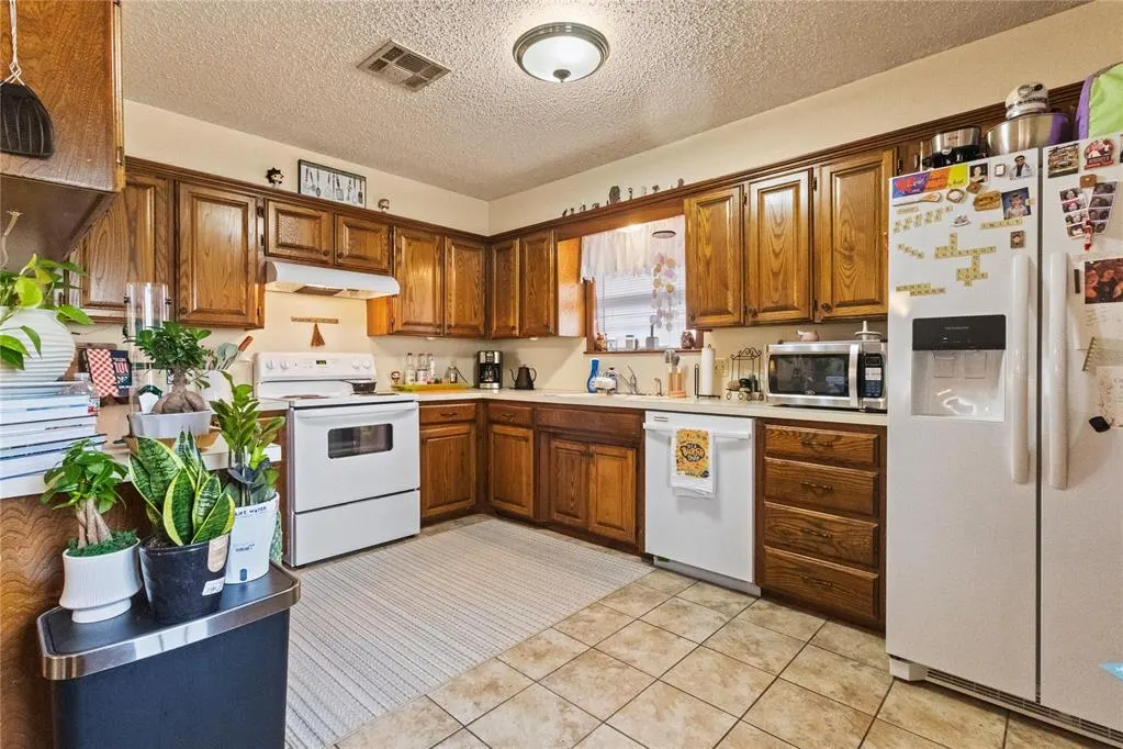 Photo 21 — 2113 Lynn Lane, Weatherford, OK 73096
