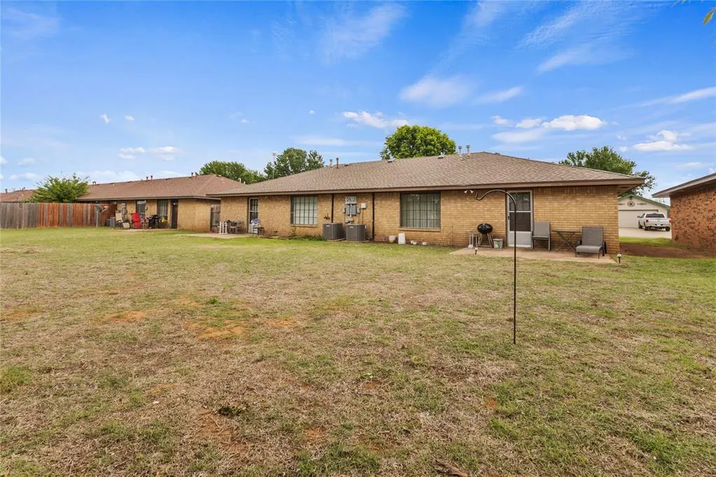 Photo 31 — 2113 Lynn Lane, Weatherford, OK 73096