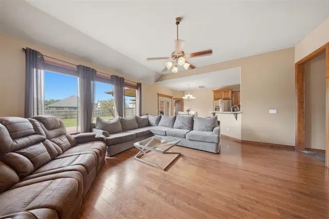 Photo 6 — 2112 SE 9th Street, Moore, OK 73160