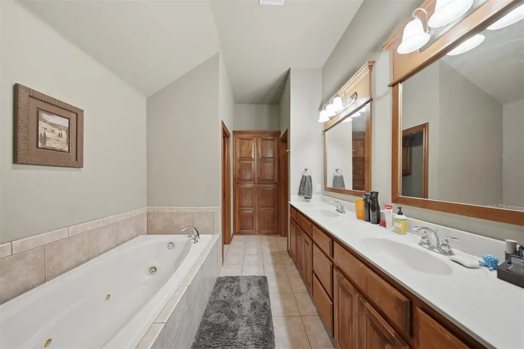 Photo 26 — 2112 SE 9th Street, Moore, OK 73160
