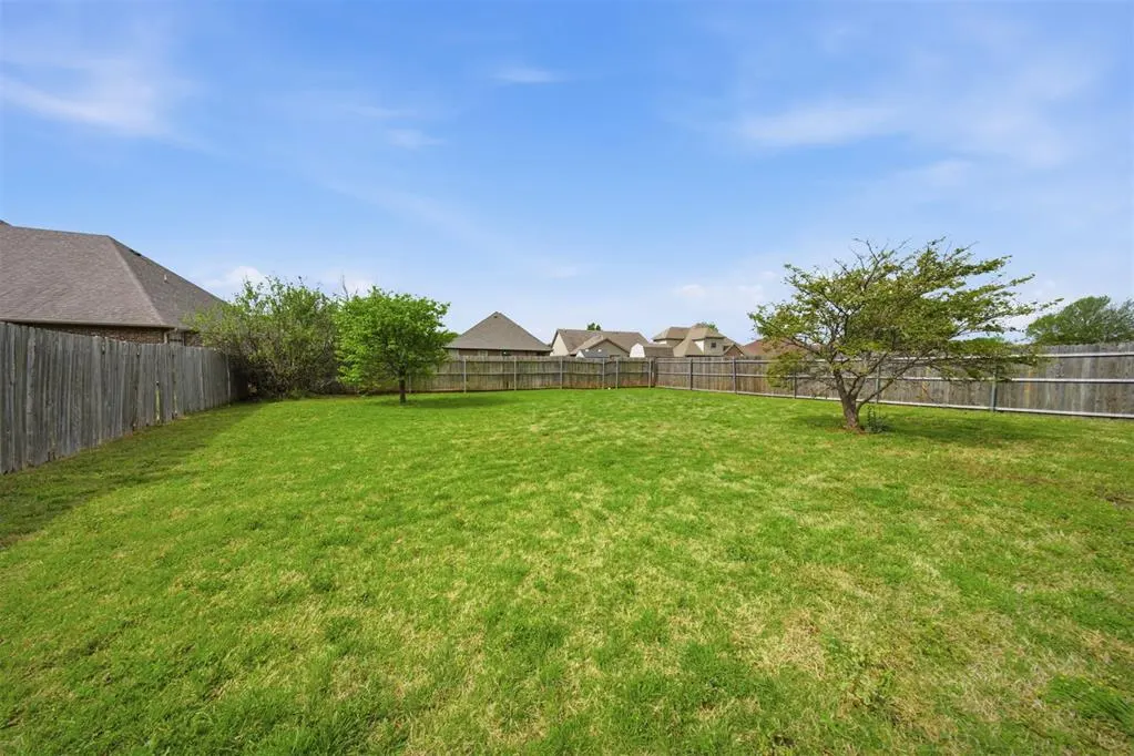 Photo 33 — 2112 SE 9th Street, Moore, OK 73160