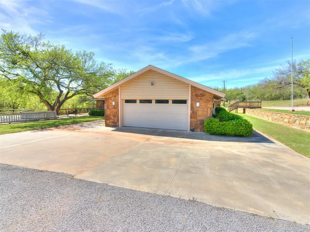 Photo 4 — 4120 W Washington Avenue, Piedmont, OK 73078