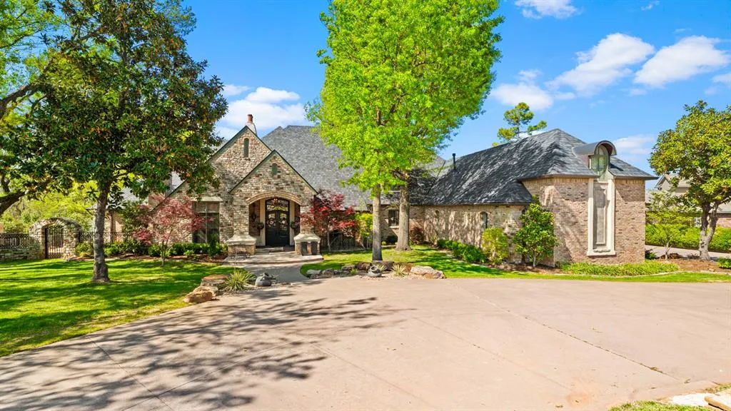 Photo 2 — 1645 Saratoga Way, Edmond, OK 73003