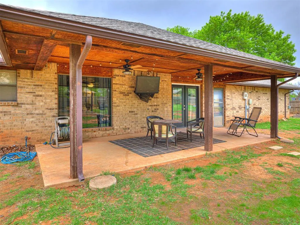 Photo 27 — 604 S Van Buren Avenue, Blanchard, OK 73010