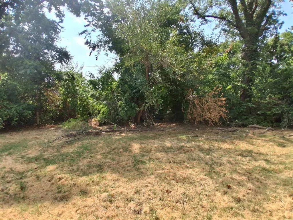 Photo 13 — 202 S Center Avenue, Shawnee, OK 74801