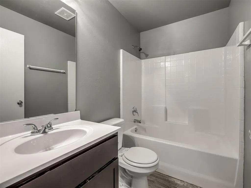 Photo 17 — 7617 Leichter Avenue, Oklahoma City, OK 73132
