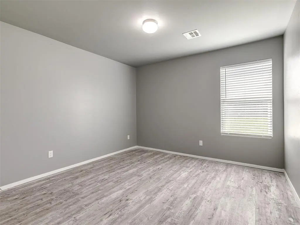 Photo 18 — 7617 Leichter Avenue, Oklahoma City, OK 73132