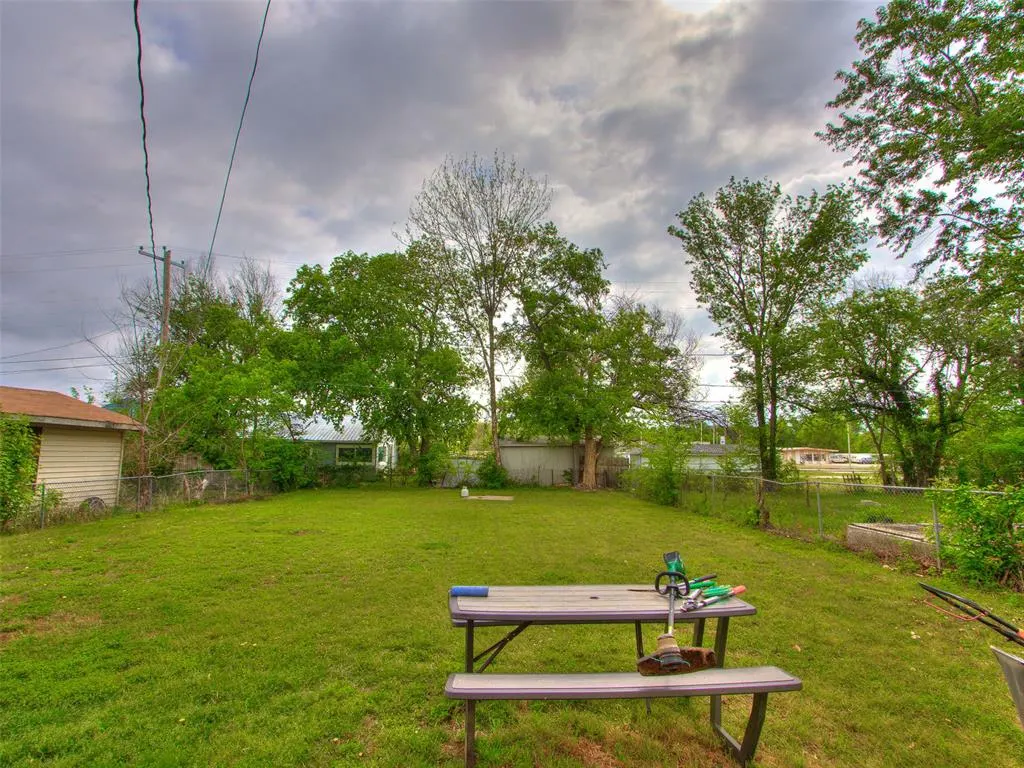 Photo 32 — 909 N McKinley Avenue, Shawnee, OK 74801