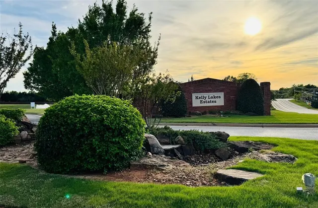Photo 4 — 532 Texoma Drive, Edmond, OK 73025