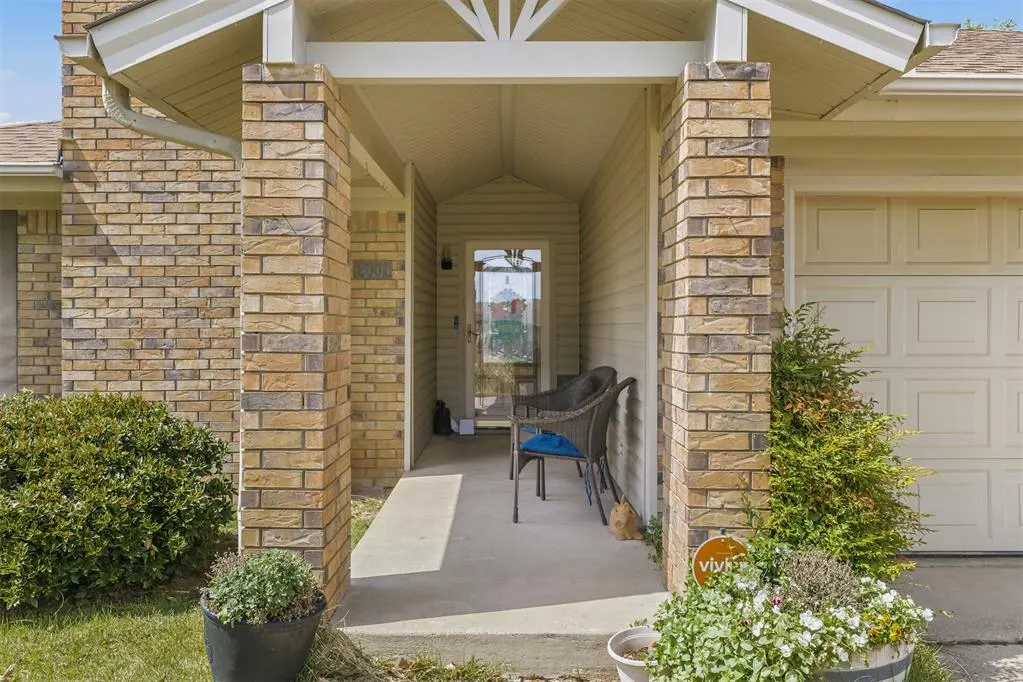 Photo 2 — 2001 NW 8th Avenue, Ardmore, OK 73401