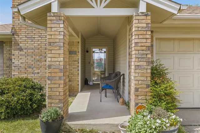 Photo 2 — 2001 NW 8th Avenue, Ardmore, OK 73401