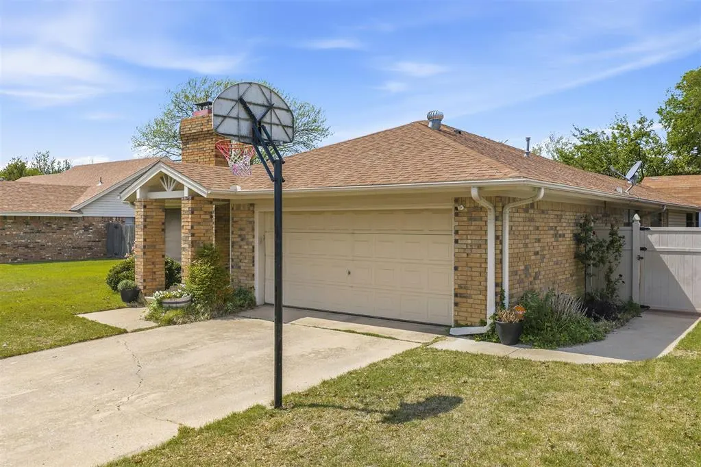 Photo 34 — 2001 NW 8th Avenue, Ardmore, OK 73401