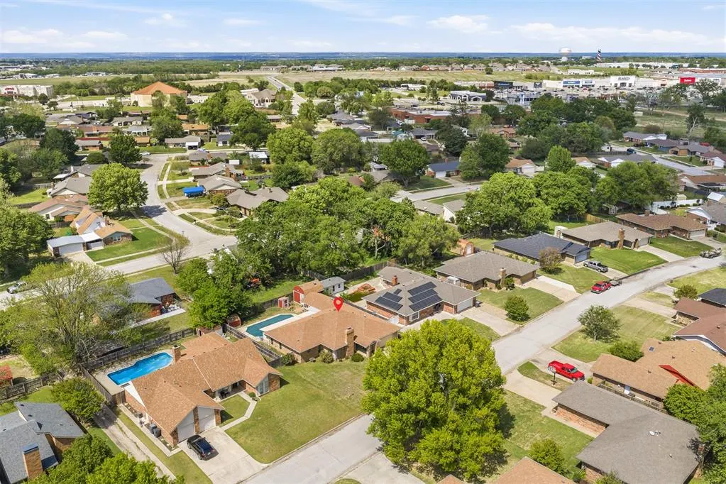 Photo 37 — 2001 NW 8th Avenue, Ardmore, OK 73401