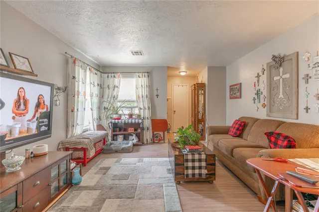 Photo 5 — 124 Barrett Place, Edmond, OK 73003