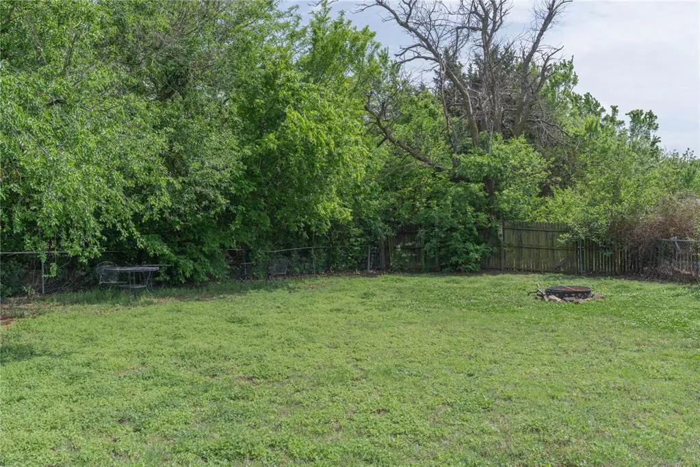 Photo 21 — 124 Barrett Place, Edmond, OK 73003