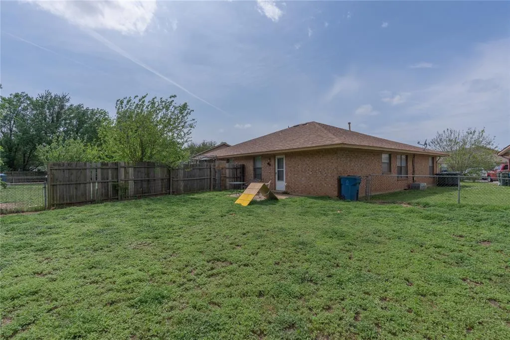 Photo 38 — 124 Barrett Place, Edmond, OK 73003